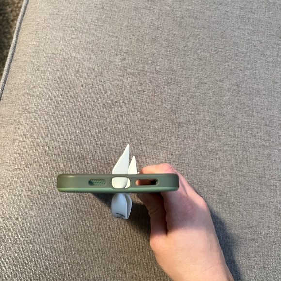 iPhone 13 Pro Max - Picture 4 of 5